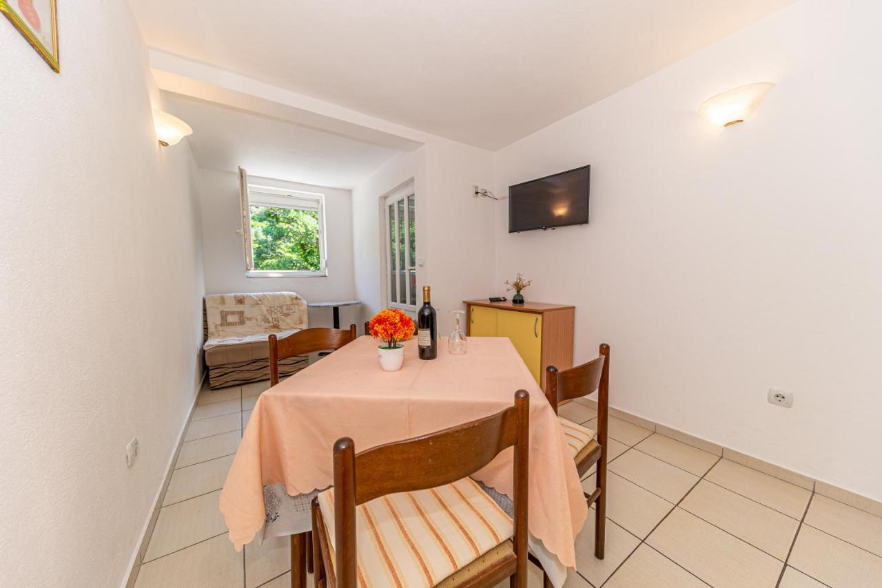 Apartment Knezevic Petrovac Bagian luar foto
