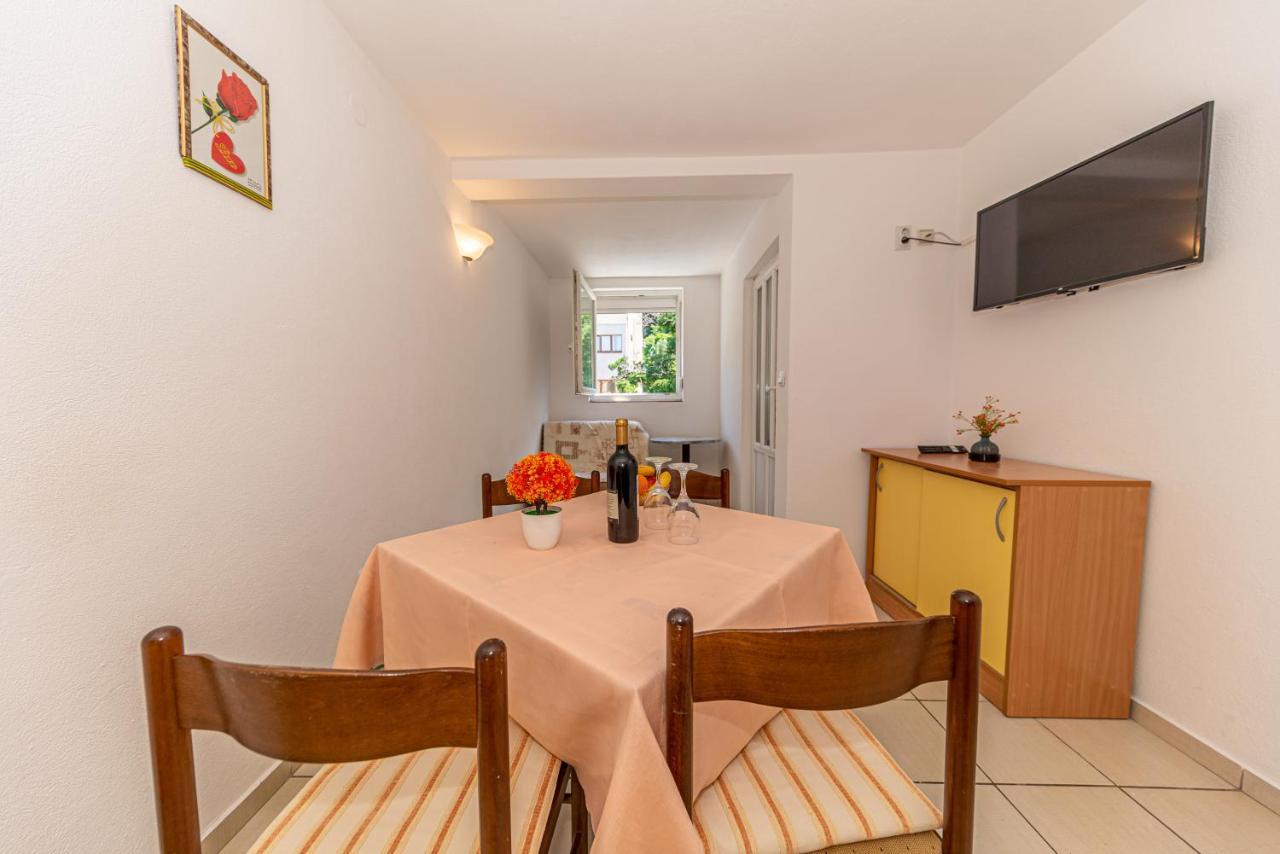 Apartment Knezevic Petrovac Bagian luar foto