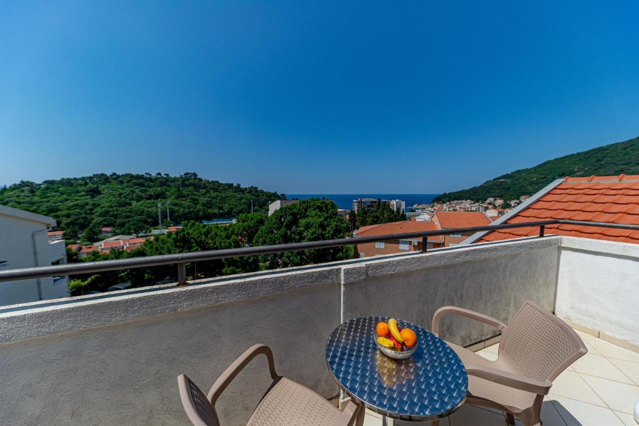 Apartment Knezevic Petrovac Bagian luar foto