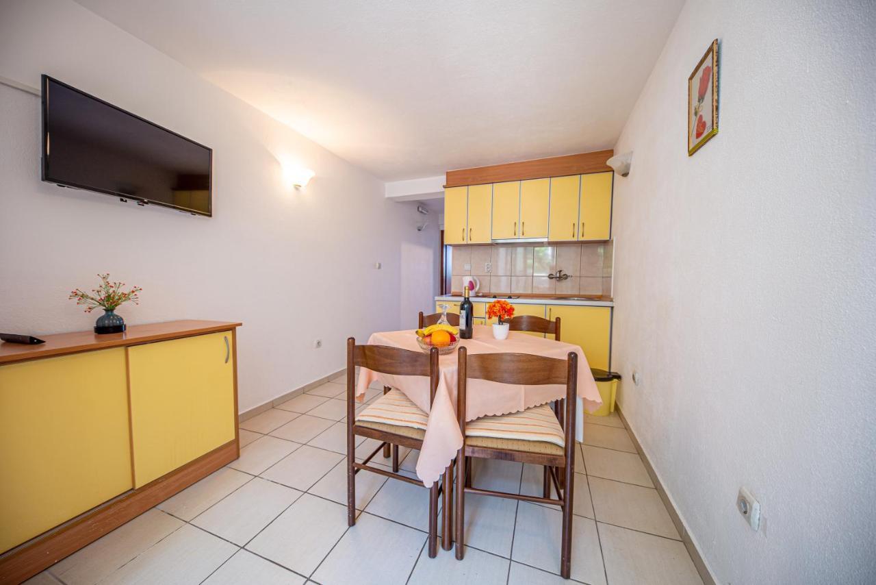 Apartment Knezevic Petrovac Bagian luar foto