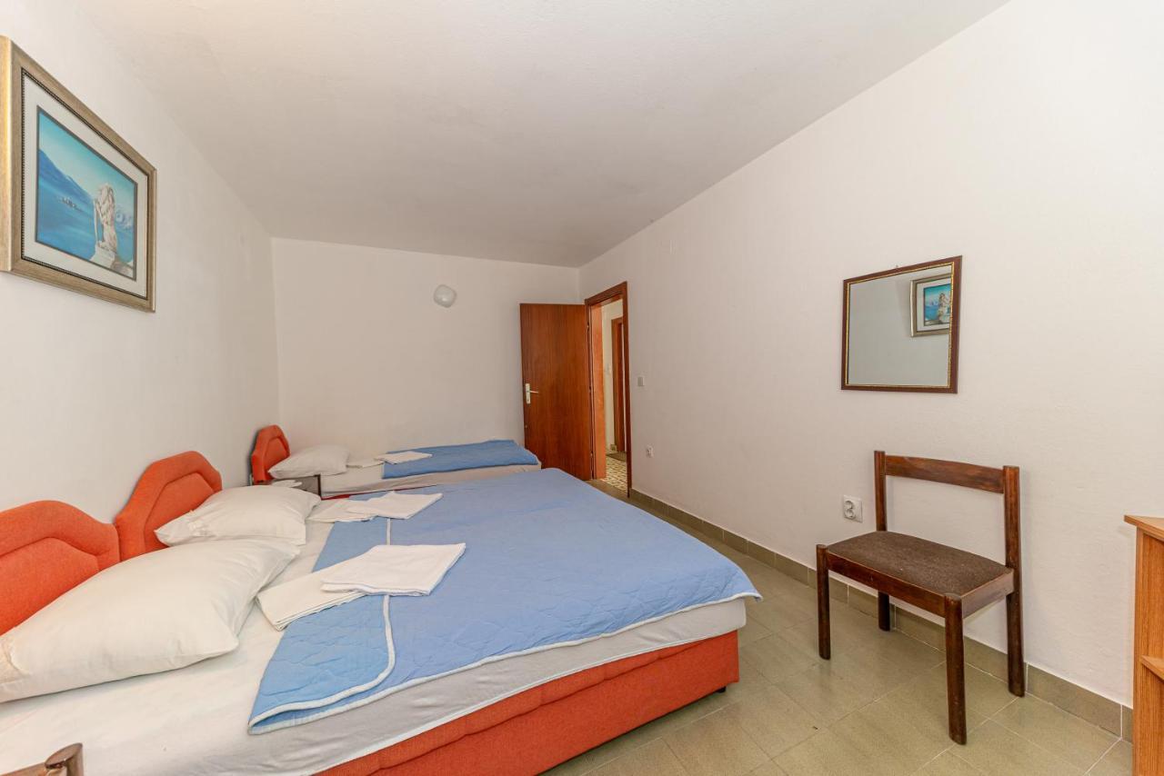 Apartment Knezevic Petrovac Bagian luar foto
