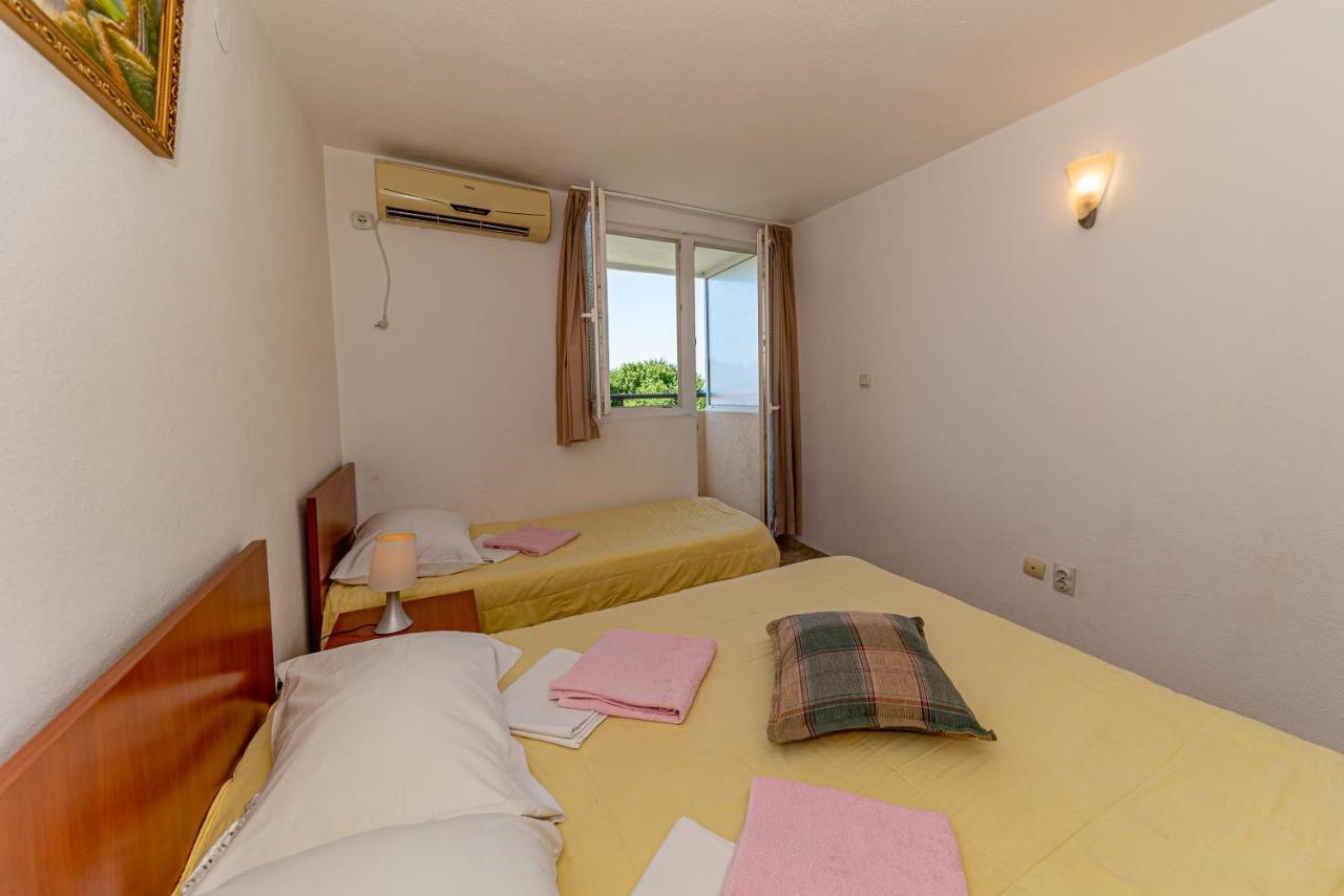 Apartment Knezevic Petrovac Bagian luar foto