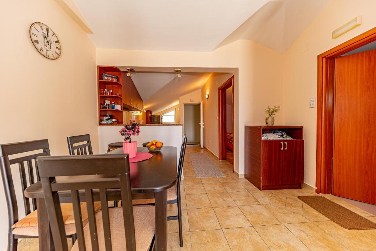 Apartment Knezevic Petrovac Bagian luar foto