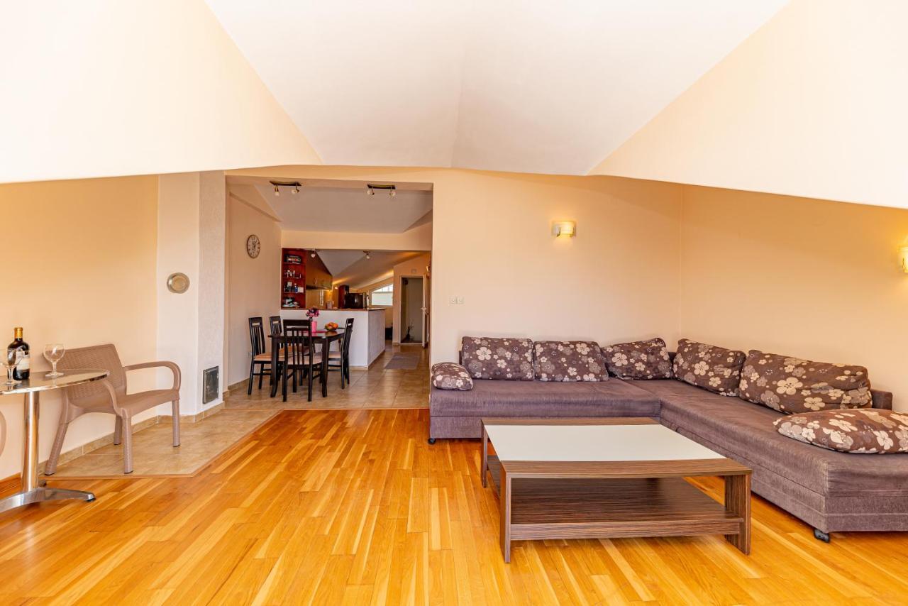 Apartment Knezevic Petrovac Bagian luar foto