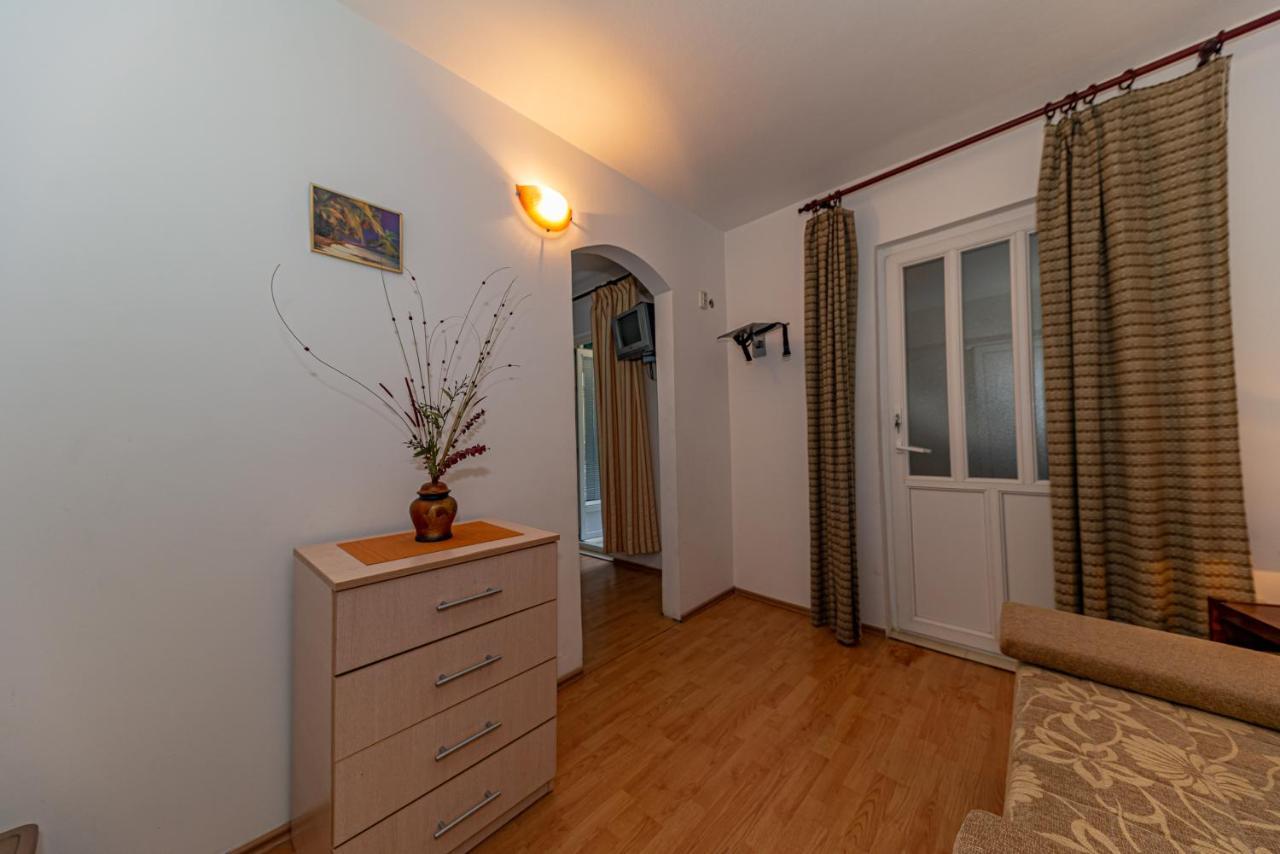 Apartment Knezevic Petrovac Bagian luar foto