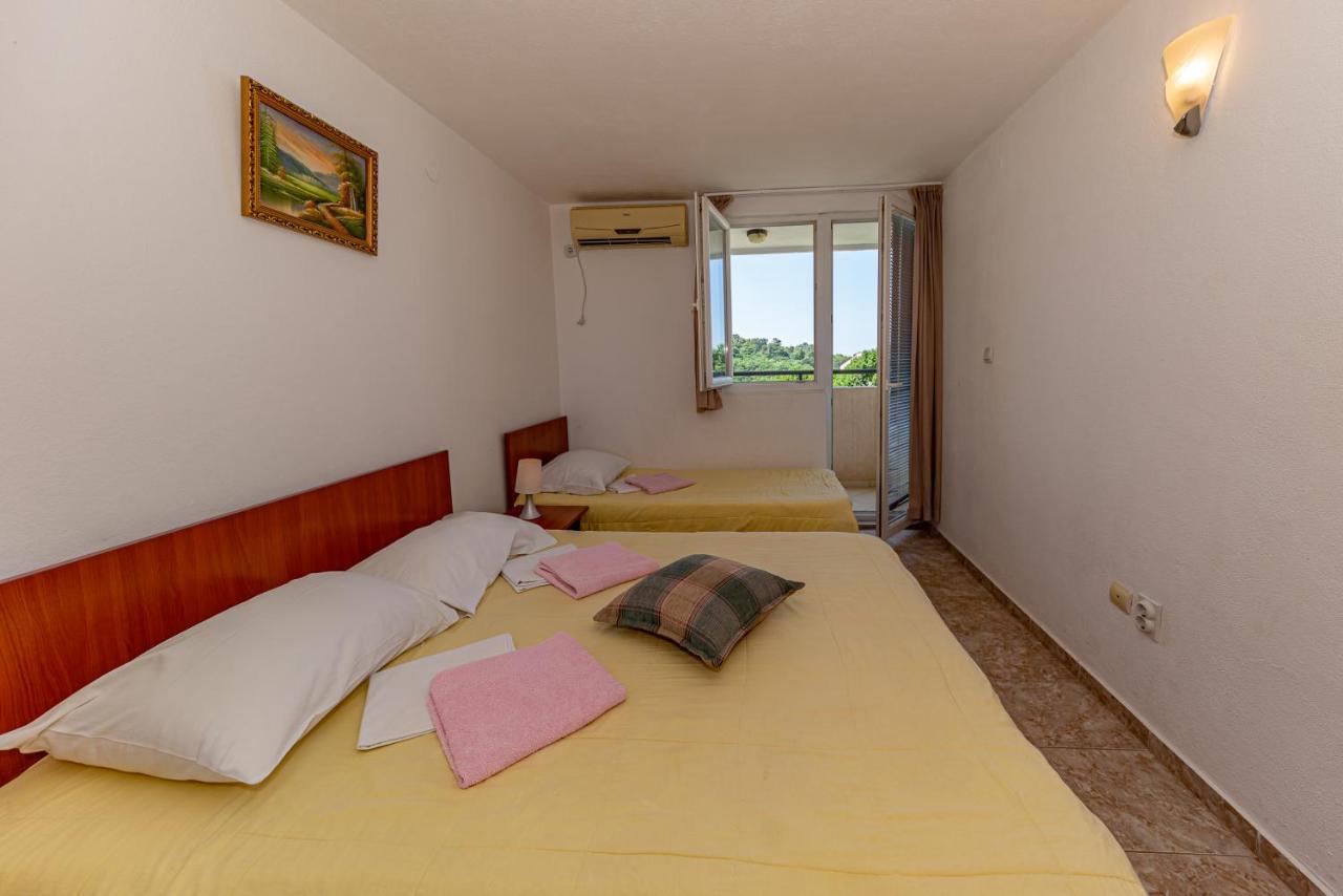 Apartment Knezevic Petrovac Bagian luar foto